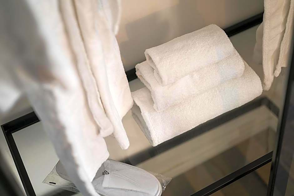 HOTIDAY Olbia Wallure