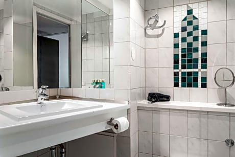 2 Single Beds  Non-Smoking Family Room Sofabed Separate Living Area Wi-Fi Full Breakfast