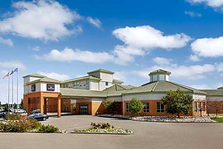 Royal Hotel Edmonton Airport Trademark Collection By Wyndham