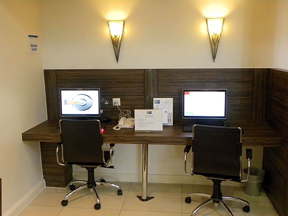 Holiday Inn Express Colchester By IHG