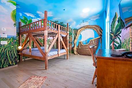 Family Room with Side Sea View