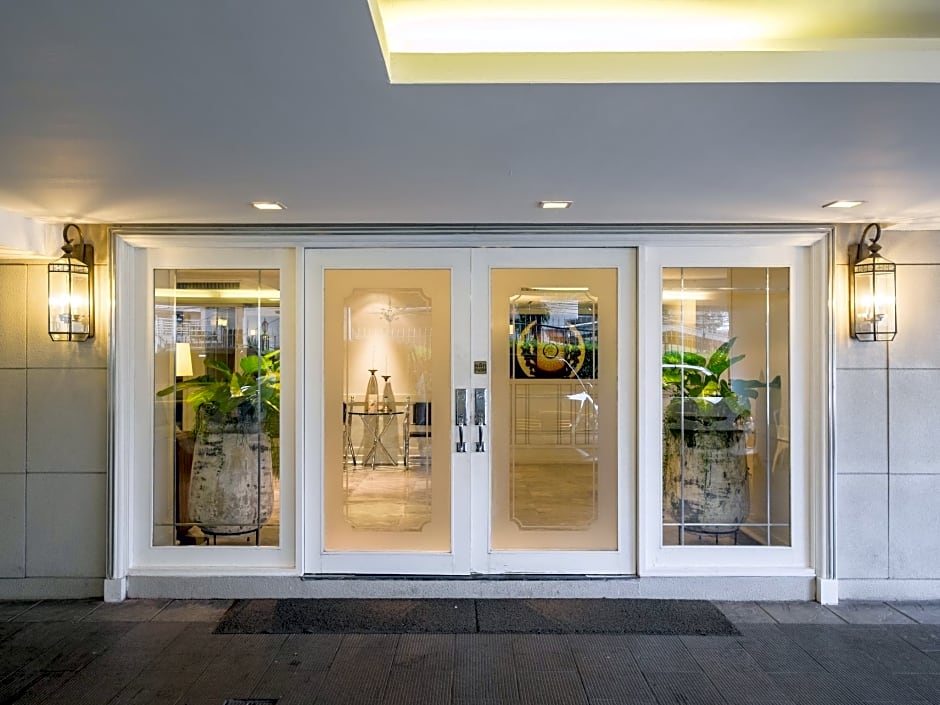 Rongratana Executive Residence