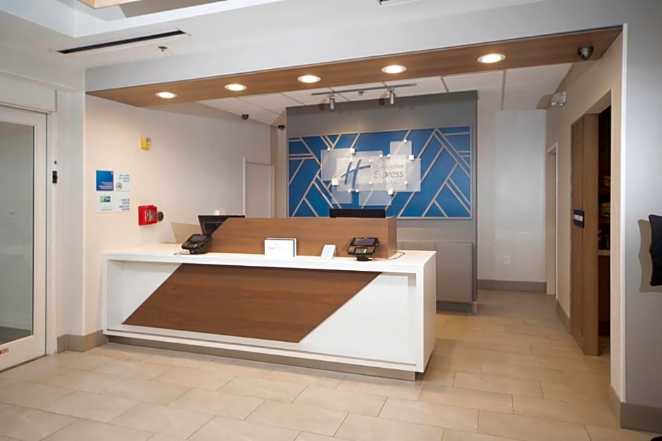 Holiday Inn Express and Suites Atlanta-Johns Creek By IHG