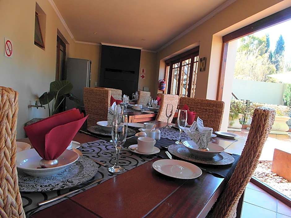 2 Leafed Doors Guesthouse