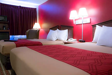 Queen Room with Two Queen Beds - Smoking