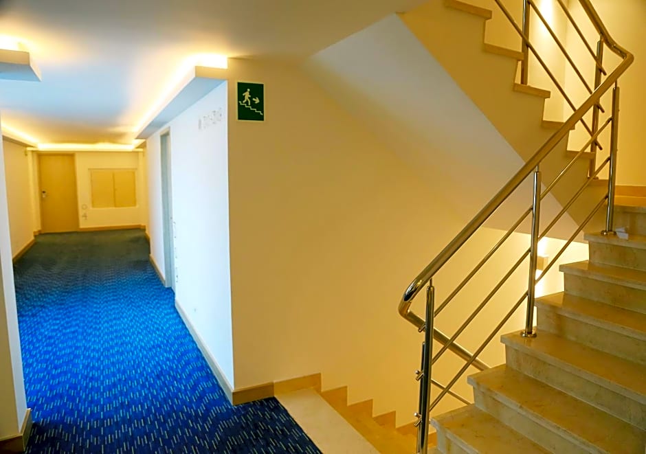 Washington Plaza by DOT Premium