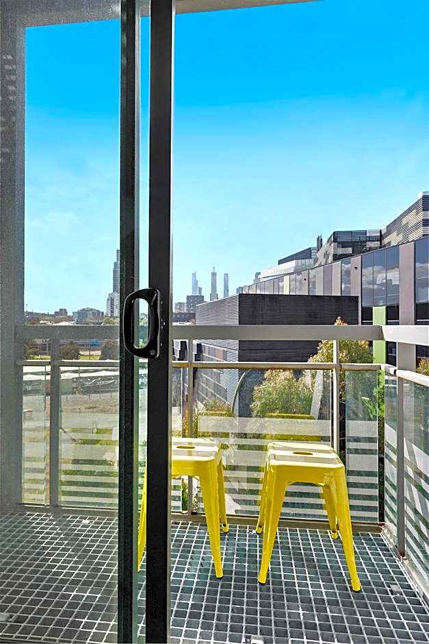 City Harbour Apartments