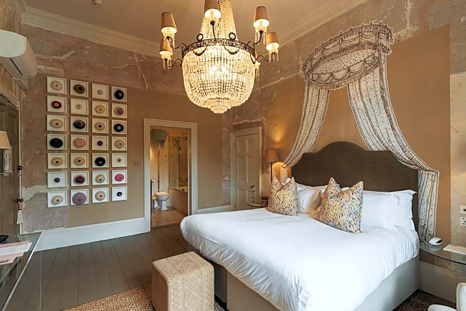 No 15 by GuestHouse, Bath