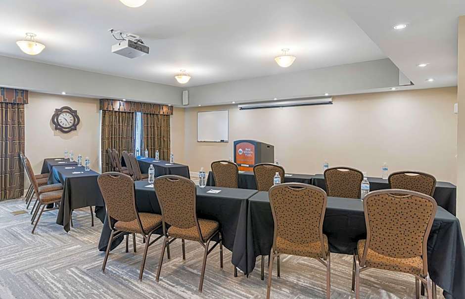 Best Western Plus Westgate Inn & Suites