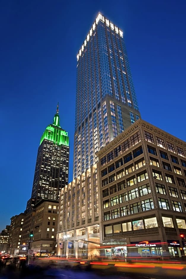 Langham Place, New York, Fifth Avenue