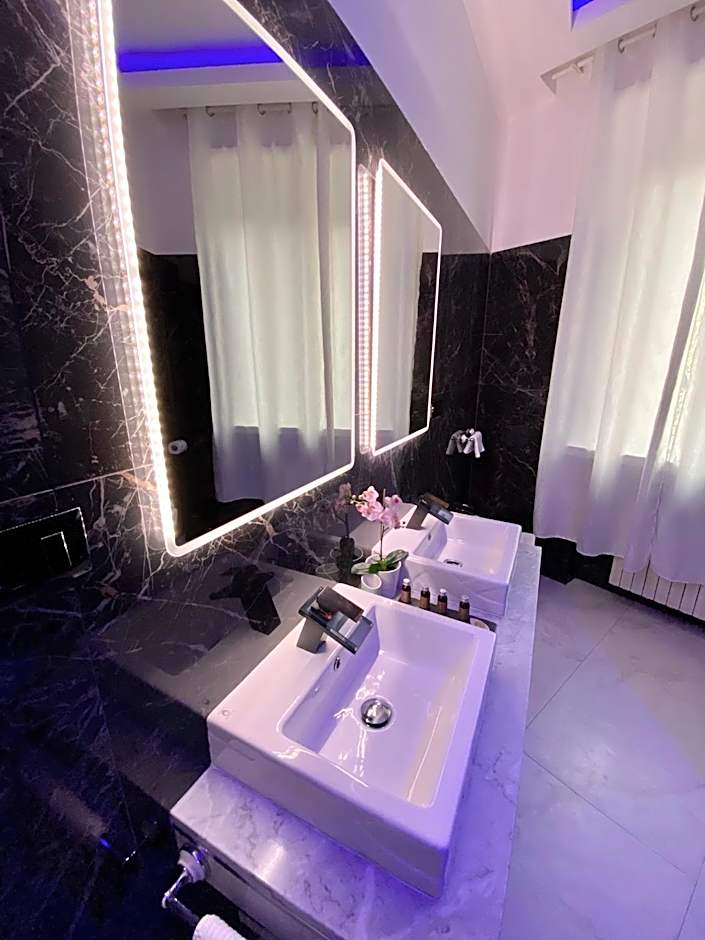 Escape Luxury Suite - CA Domus Collection