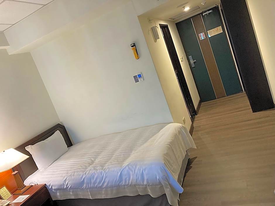 Metro Hotel