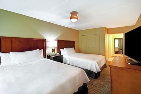 Suite with Two Queen Beds and Roll-In Shower - Mobility Access/Non-Smoking