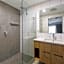 Best Western Plus North Lakes Hotel