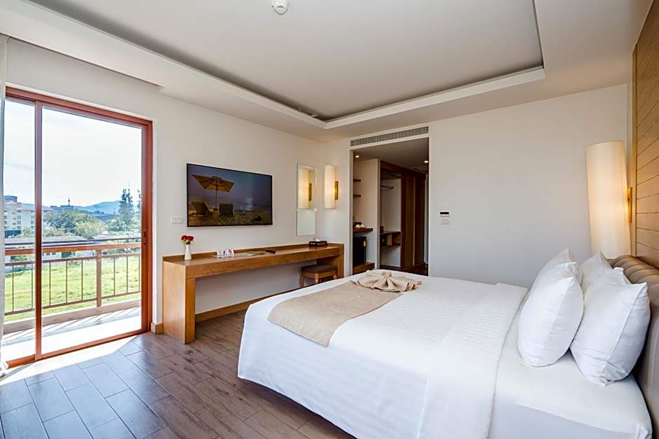 Photo 1 of 6 of Superior 1 King Bed