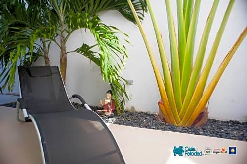 Casa Felicidad B&B Room & Kitchen