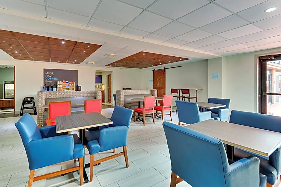 Holiday Inn Express Hotel And Suites Bad Axe By IHG
