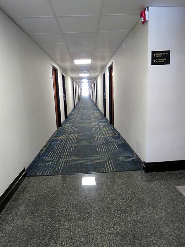 American Inn & Suites