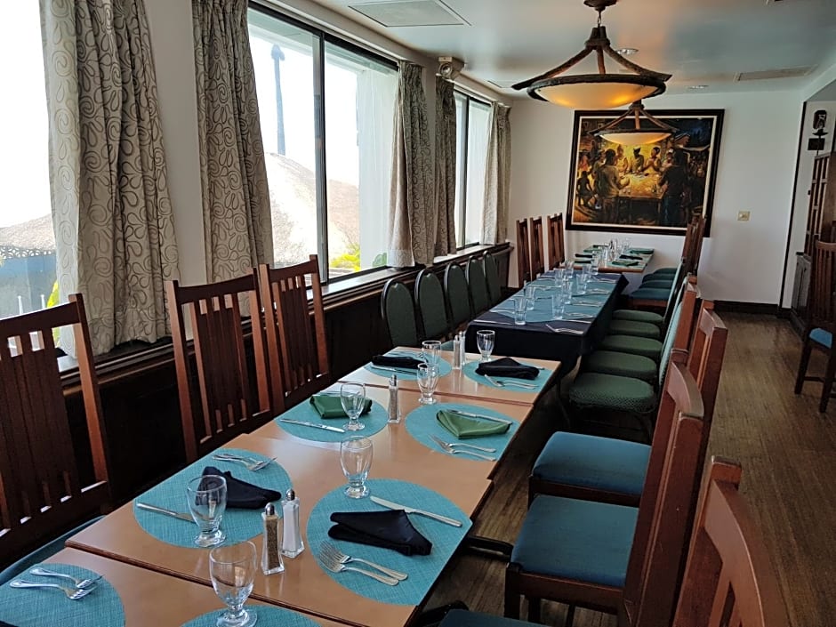 Radisson Fort George Hotel And Marina