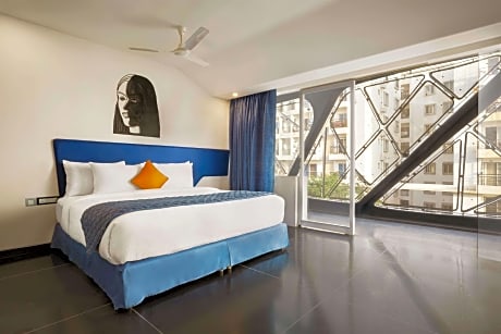 1 King Bed Executive Business Room Non-Smoking