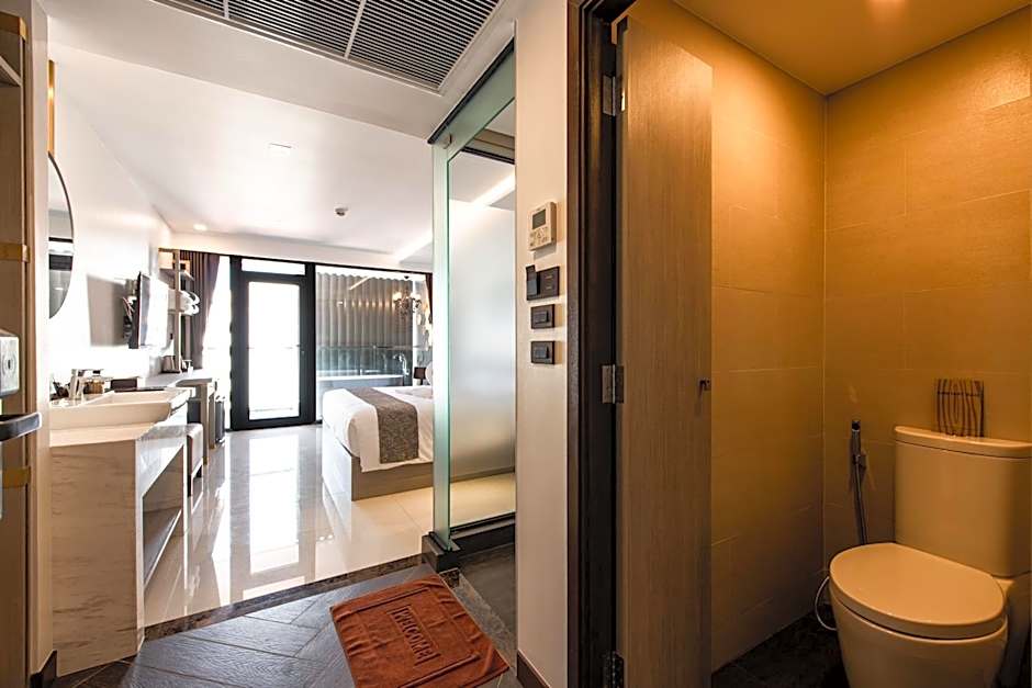 Blackwoods Hotel Pattaya - SHA Extra Plus