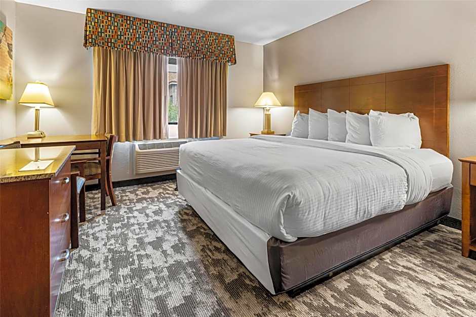 Photo 1 of 4 of 1 King Bed Suite