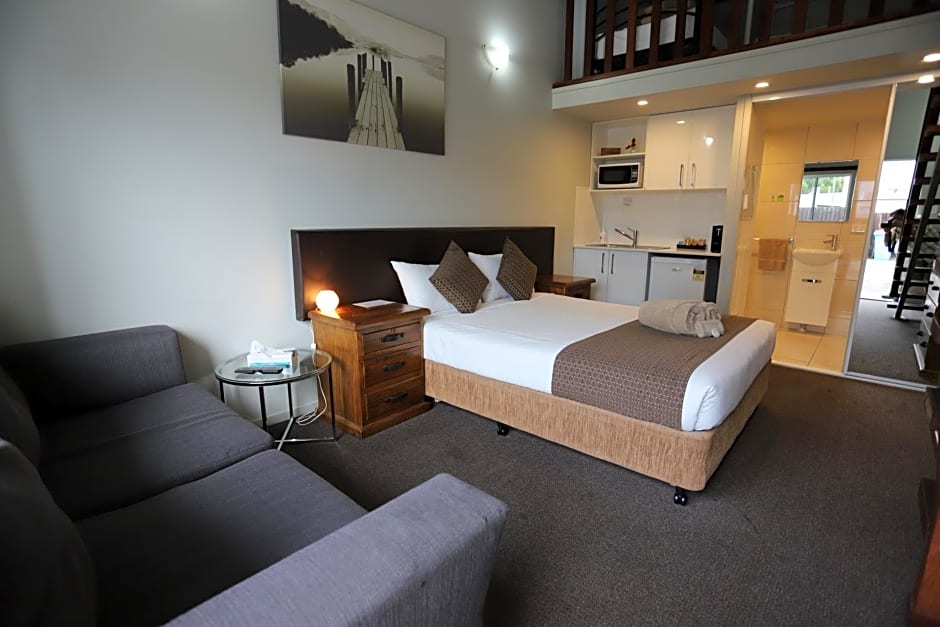 Photo 1 of 12 of Superior Twin Room