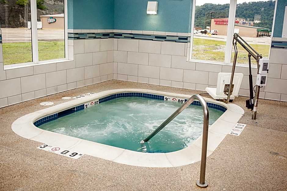 Holiday Inn Express & Suites Logan By IHG