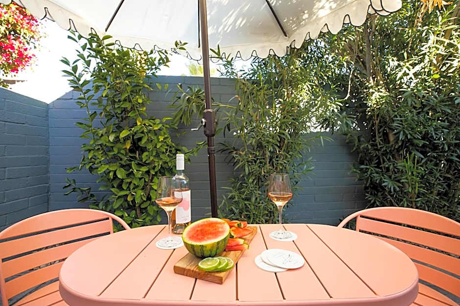 The Wesley by AvantStay Mid-Century Modern Oasis with Pool