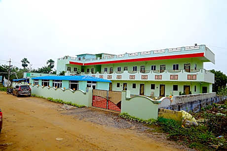 Happy Days Beach Resort 