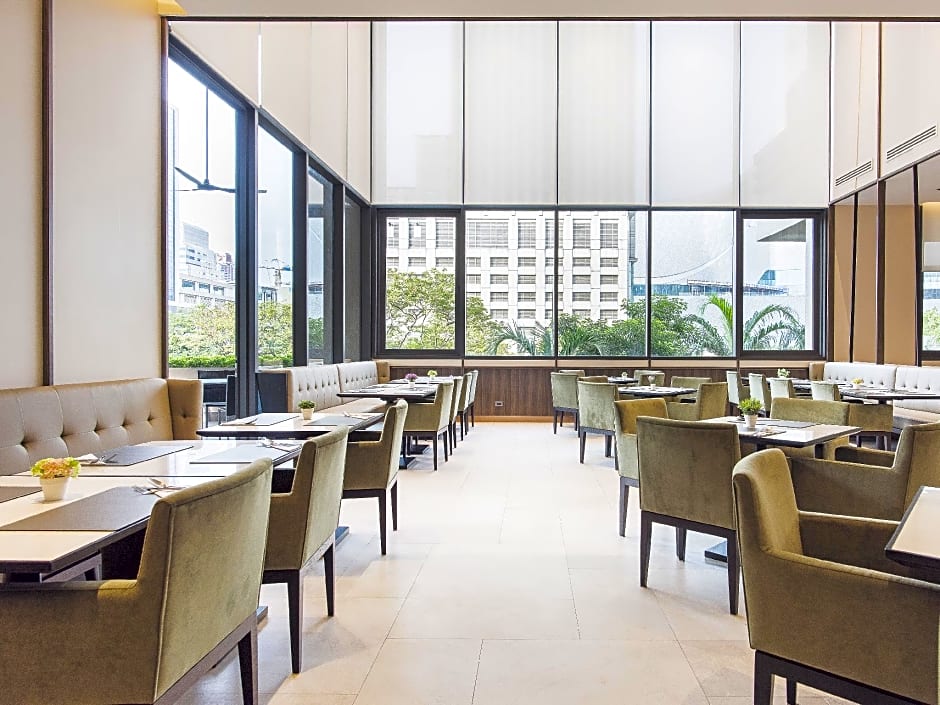 Bliston Suwan Parkview Hotel