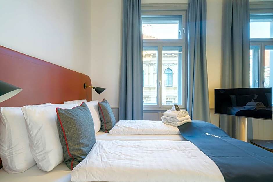 Vienna Residence, City Hall - Parliament