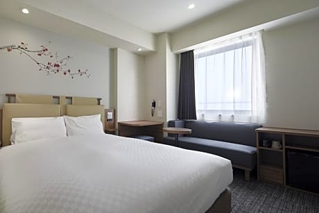Double Room (2 adult) - Non-Smoking