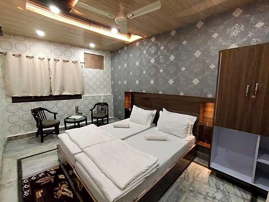 Shivratri Guest House Hotels – Varanasi, VA