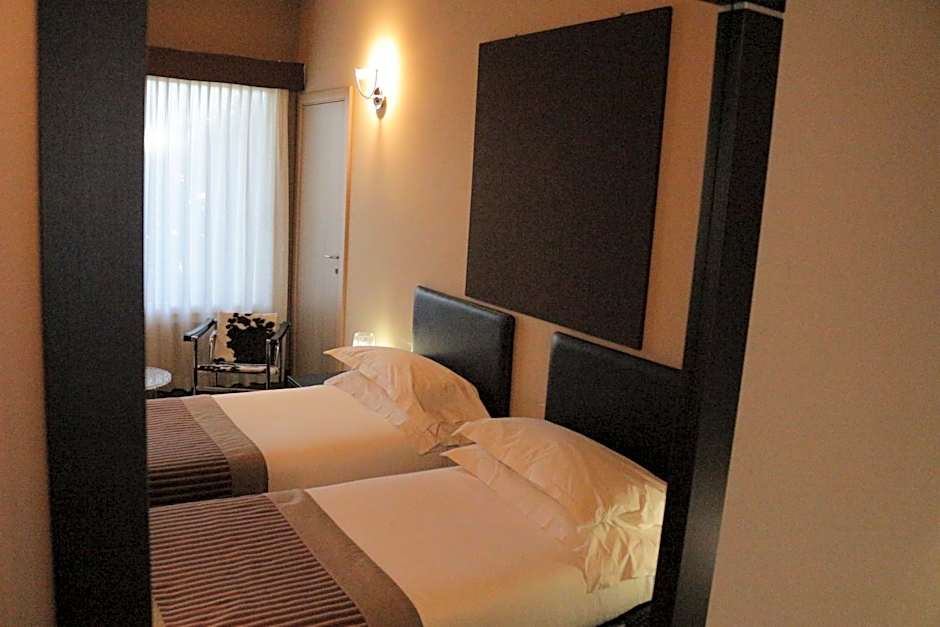 OneMhotel