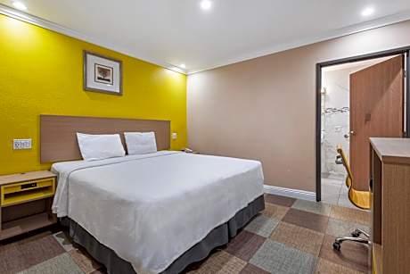 Single Room - Disability Access
