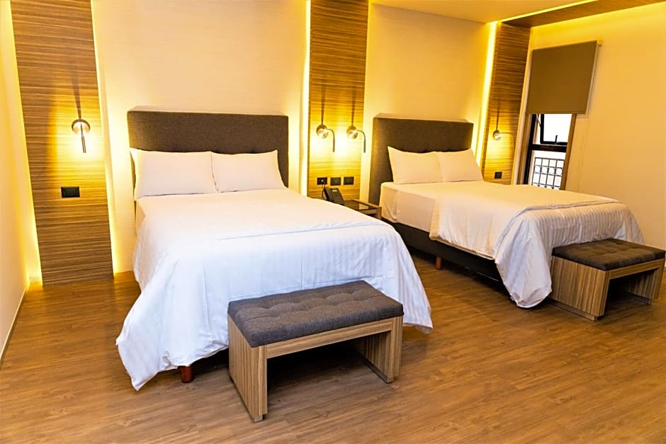 Hotel Plaza by Kavia