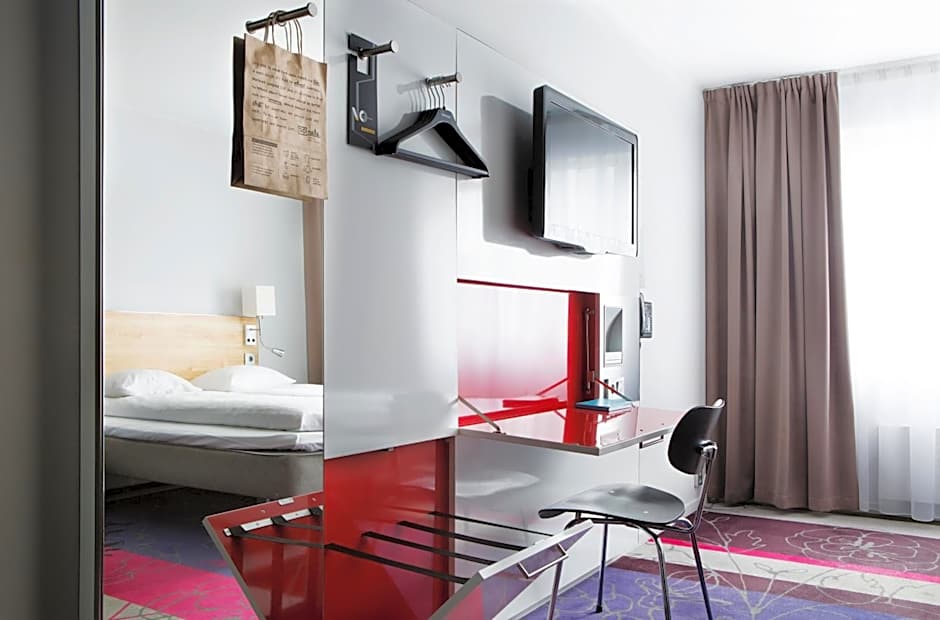 Photo 1 of 4 of Triple Room