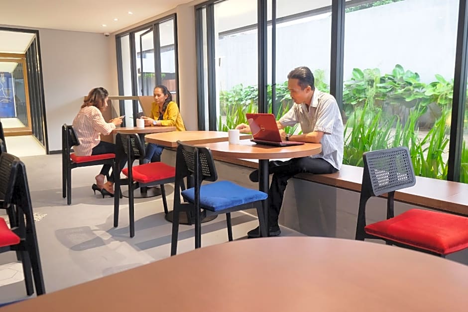 Hotel Youstay Semarang by Sinergi