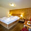 Alpenhotel Tirol