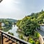 Whitewater Hotel & Spa