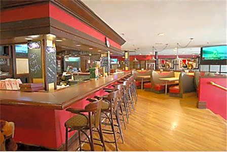 Days Inn & Conference Centre by Wyndham Renfrew