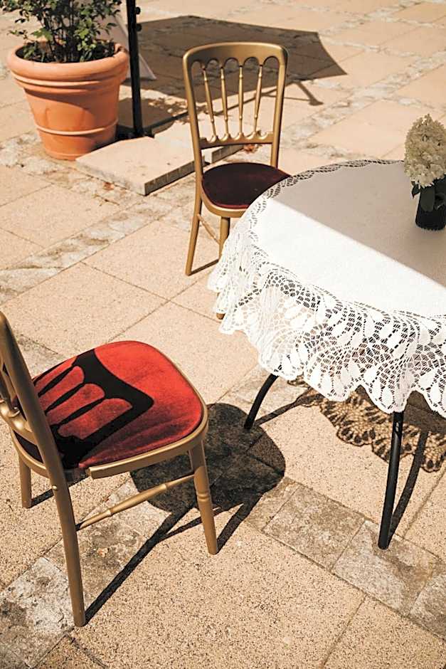 Pałac Bogaczów - noclegi - restauracja - przyjęcia