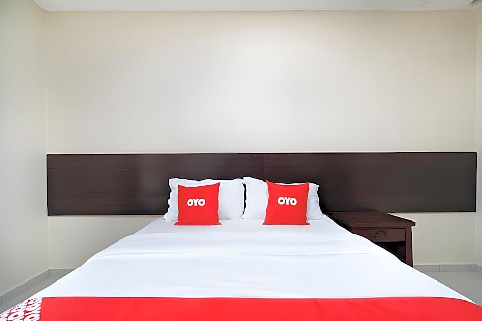 OYO 89960 Manjung Inn Hotel