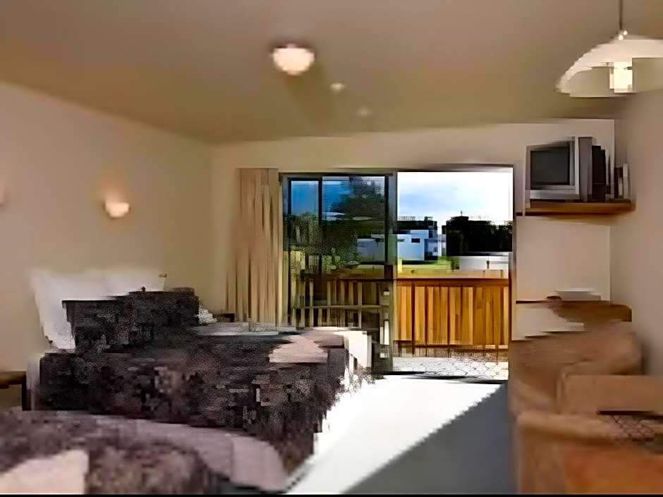 Alpine Pacific Motel
