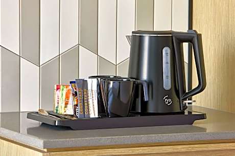 One-Bedroom King Suite - City View