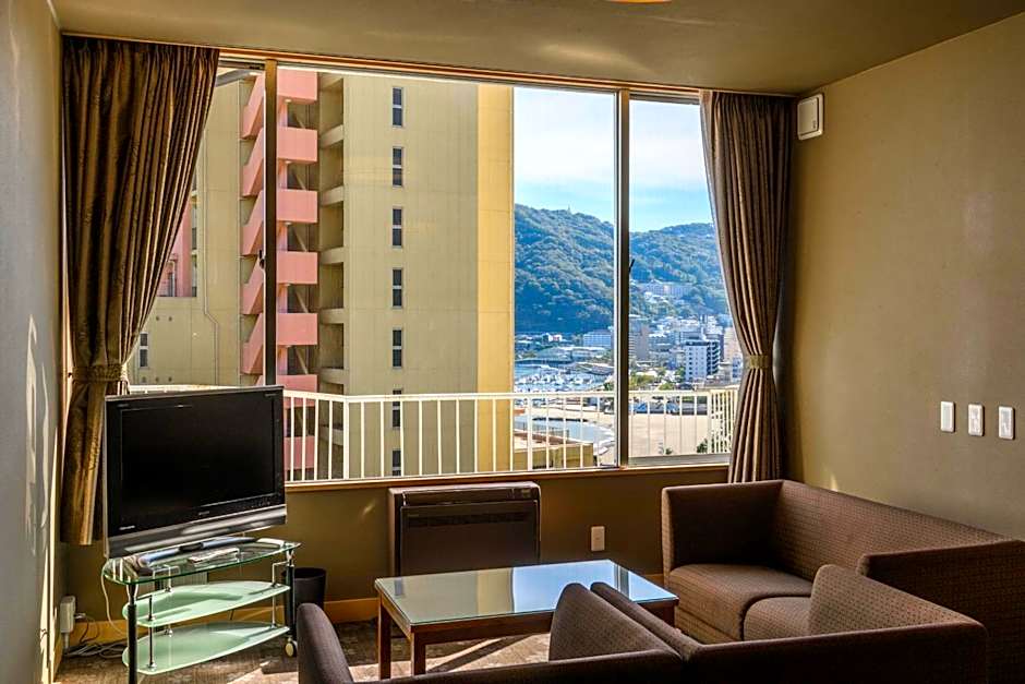 Atami Onsen Sakuraya Ryokan