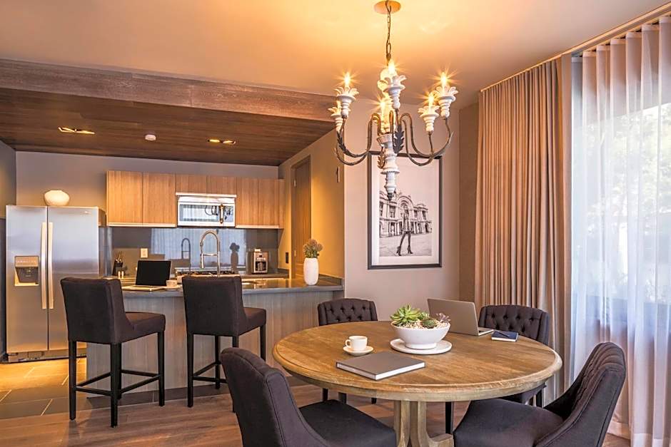 Mathias Luxury Plus by Viadora