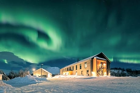 Cahkal Hotel