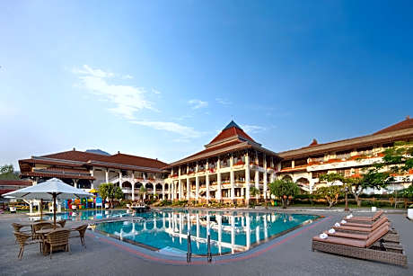 Royal Hotel and Villa Batu